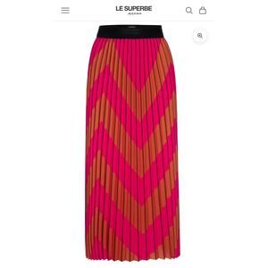 NWT Le Superbe Red Pleated Chevron Skirt, Long, Elastic Waist, Women’s Size M